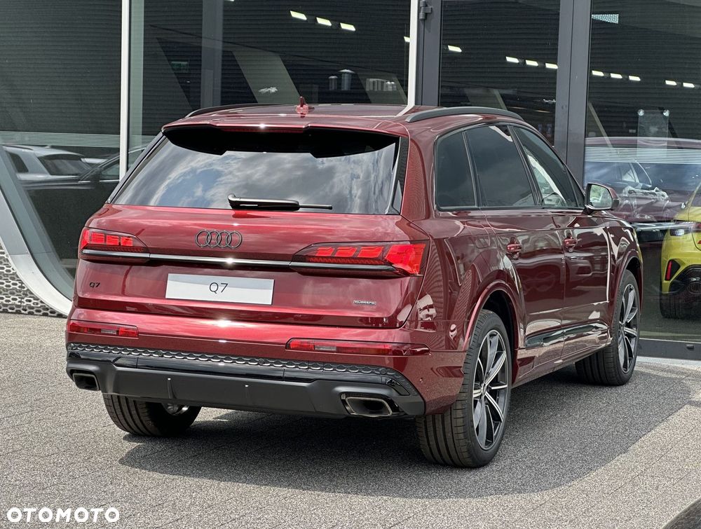 Audi Q7 - 7