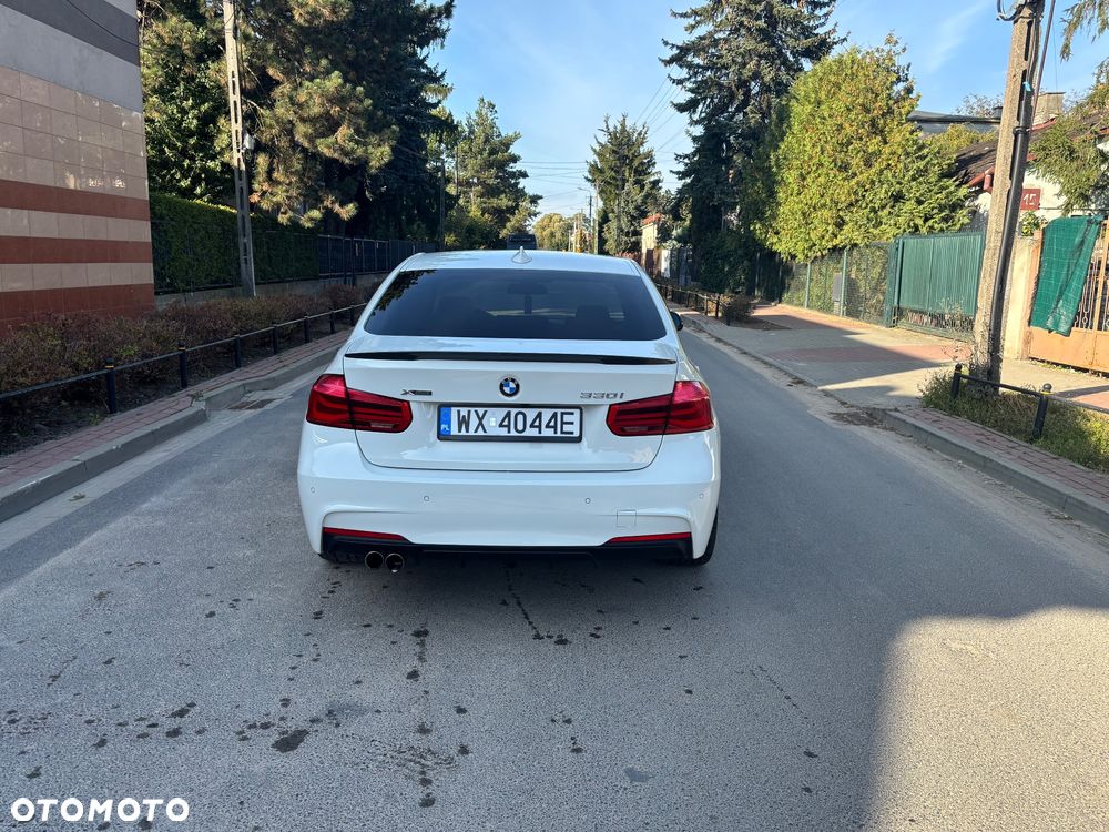BMW Seria 3 330i xDrive M Sport Shadow sport - 4