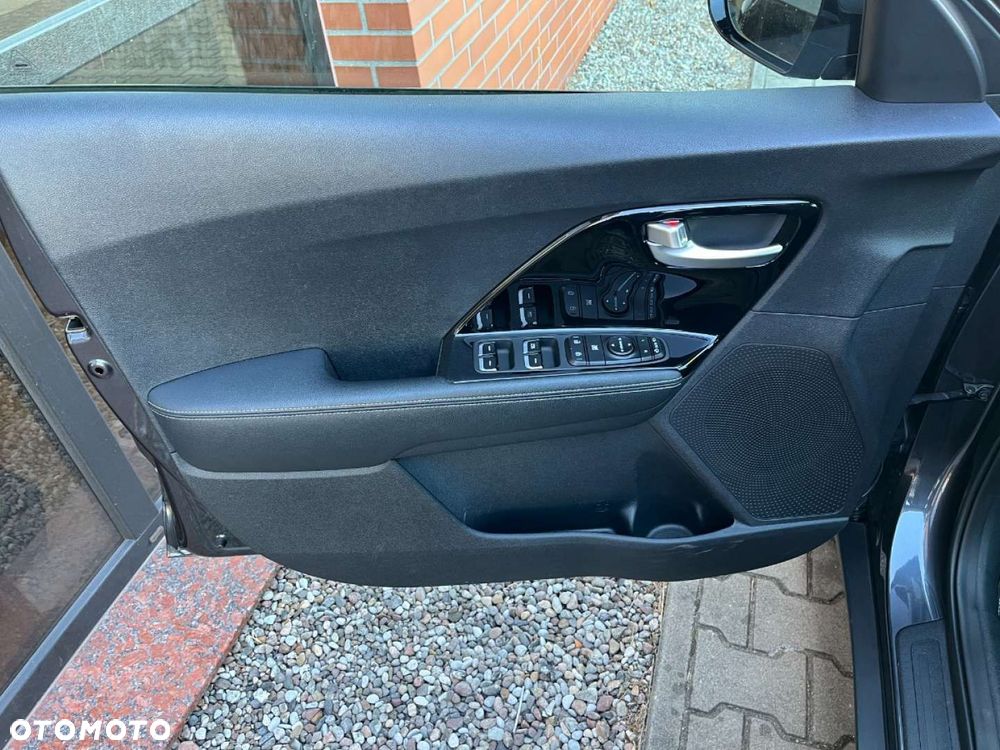 Kia Niro 1.6 GDI Hybrid L - 22