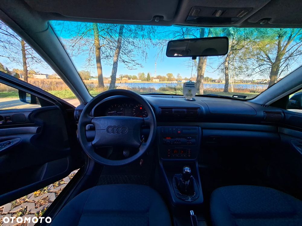 Audi A4 Limousine 1.6 - 2