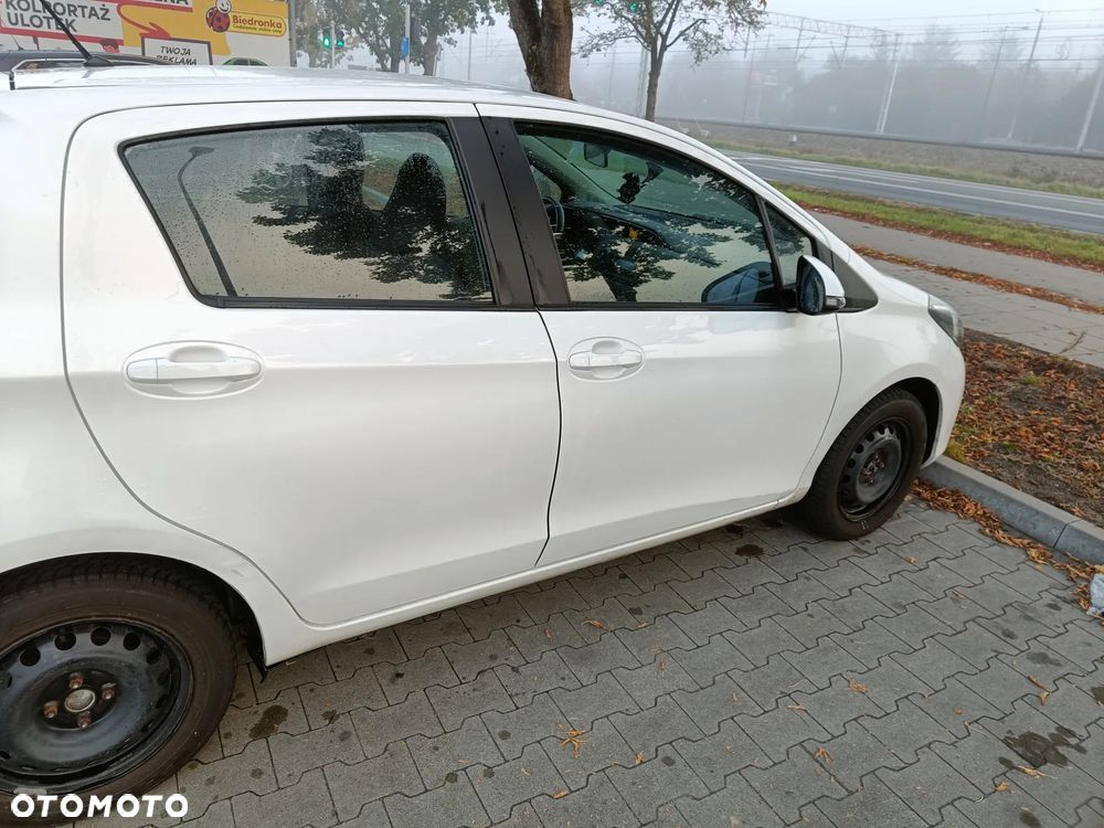 Toyota Yaris - 16