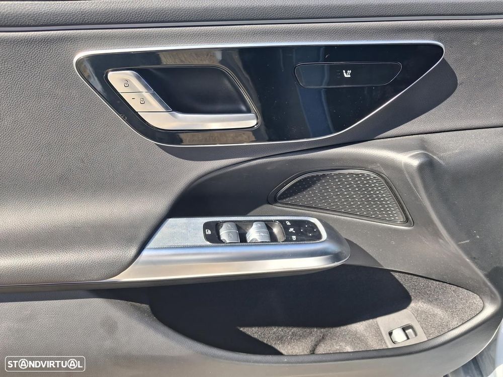 Mercedes-Benz E 220 d Avantgarde - 9