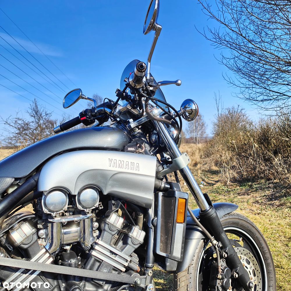 Yamaha V-MAX - 8
