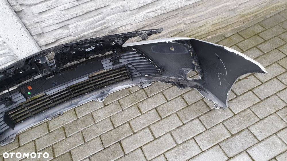 Zderzak Toyota Corolla XII E210 E21 sedan - 9