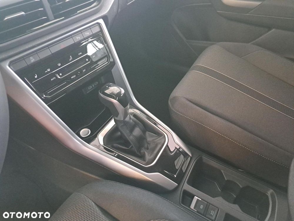 Volkswagen T-Roc - 15