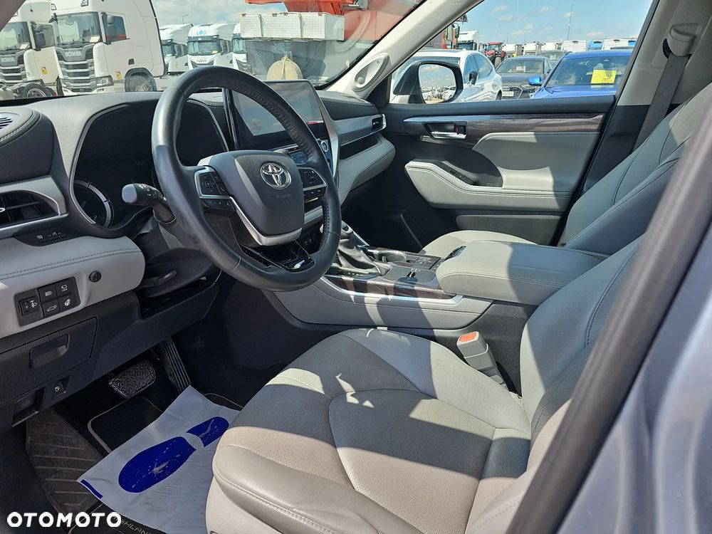 Toyota Highlander 2.5 Hybrid Executive - 10