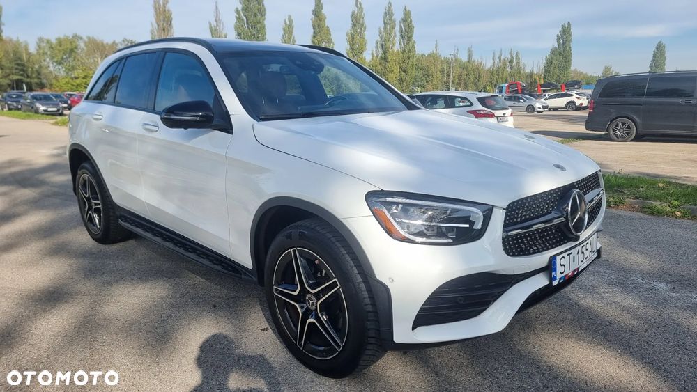 Mercedes-Benz GLC 300 4Matic 9G-TRONIC AMG Line - 3