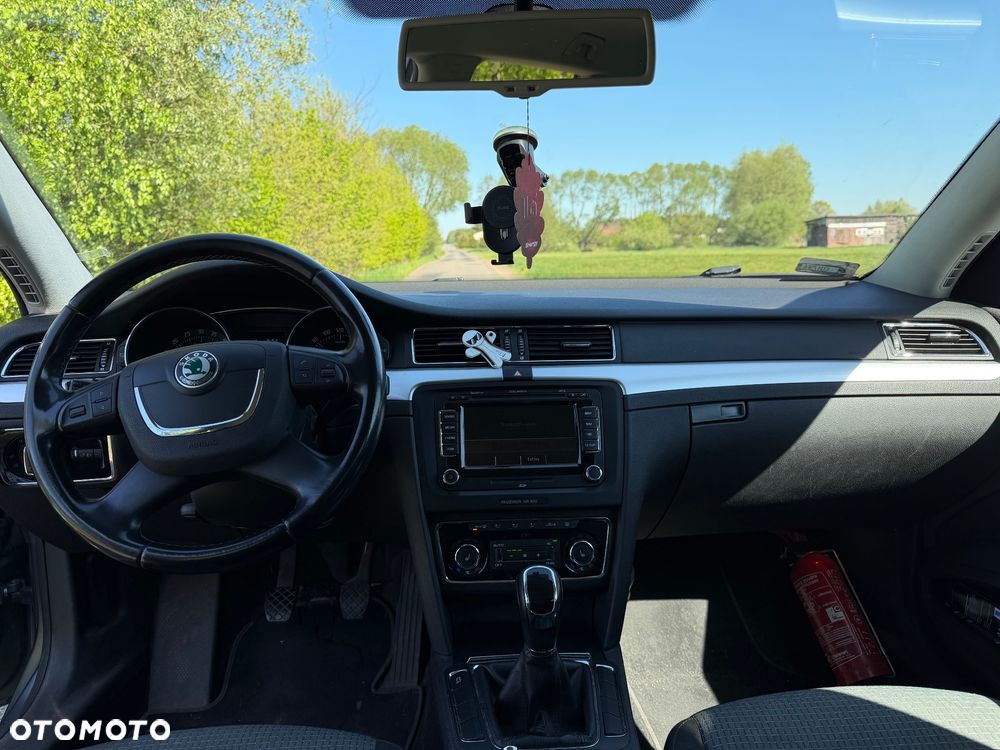 Skoda Superb 2.0 TDI PD Ambition - 5