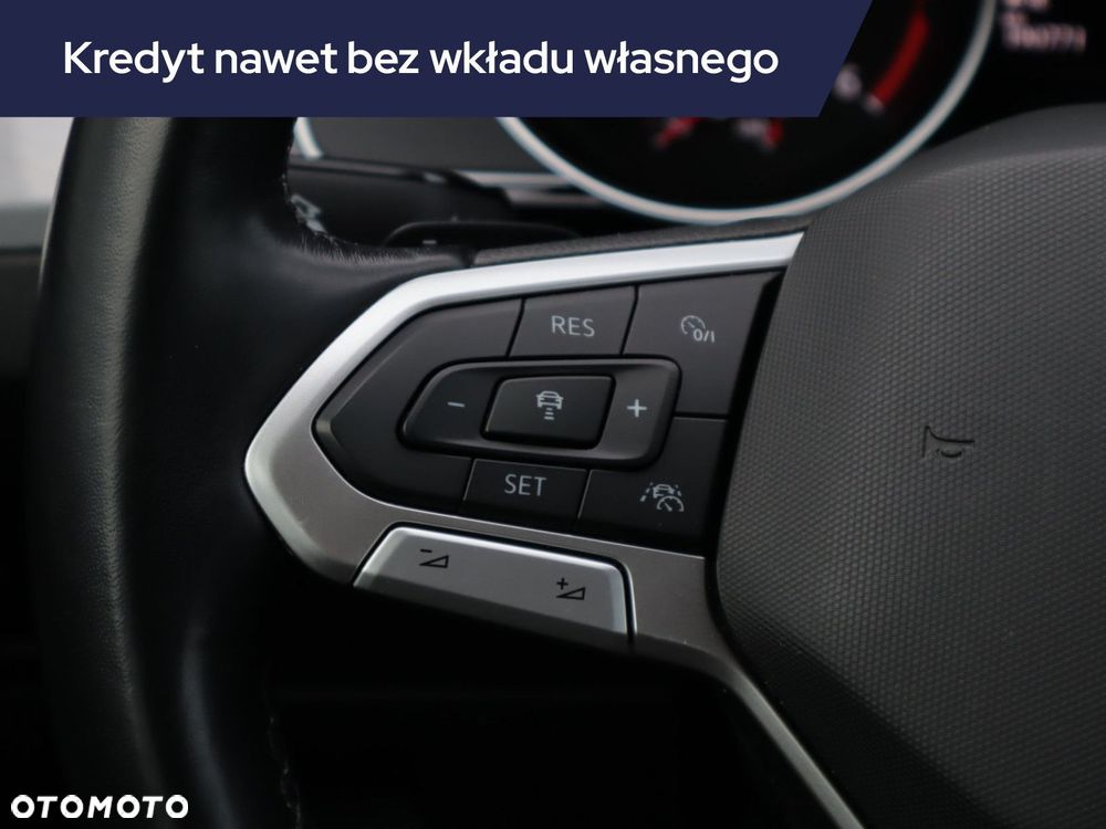 Volkswagen Passat - 19