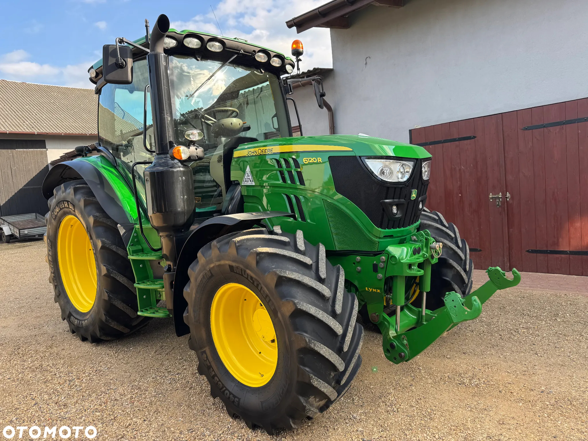 John Deere 6120R - 12