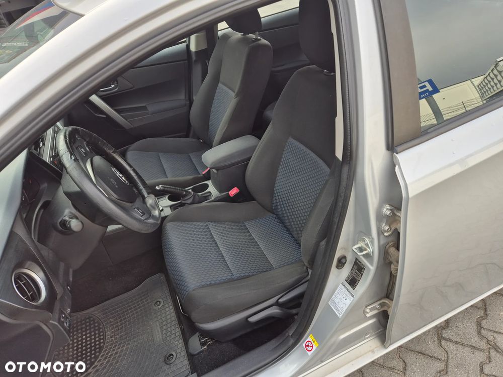 Toyota Auris 1.4 D-4D Active - 18