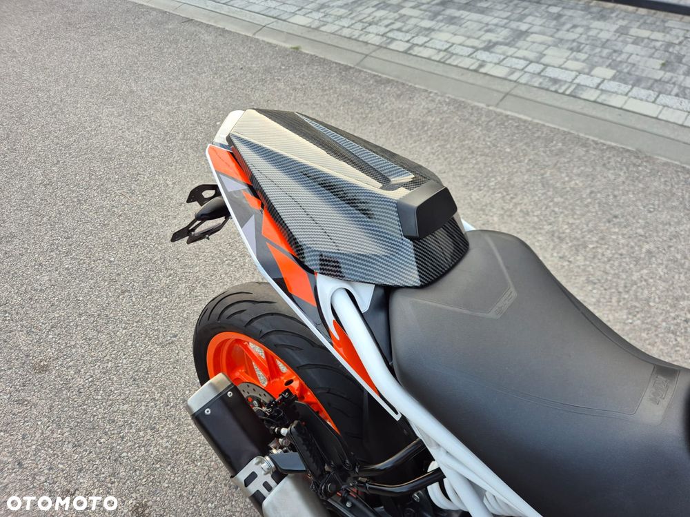 KTM Duke 390 - 18