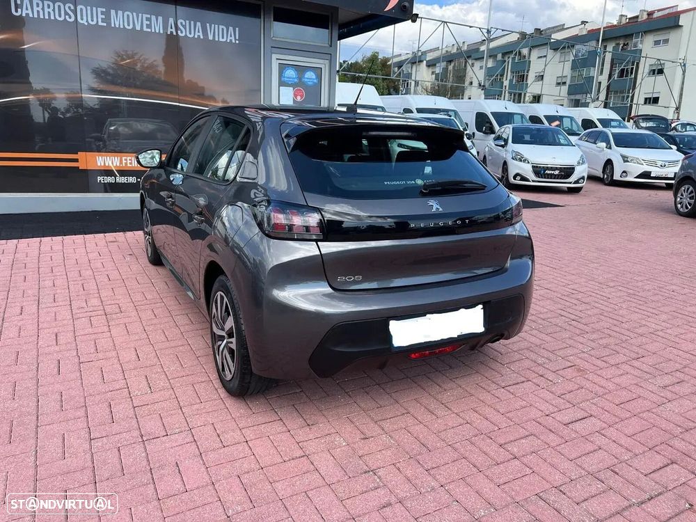 Peugeot 208 - 24