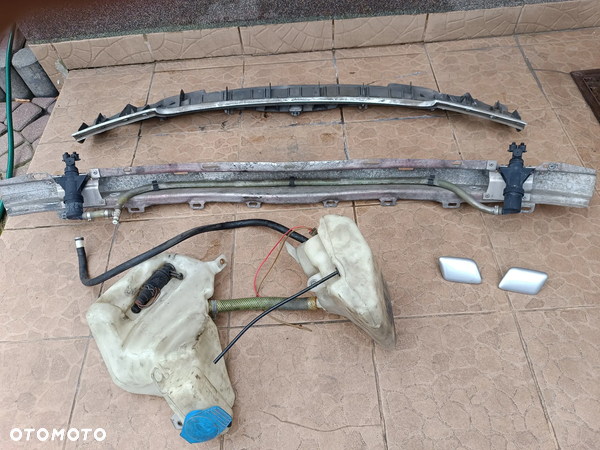 Audi A4 B5 (95-99) XENON spryskiwacze lamp reflektorów KOMPLET ZESTAW zbiorniczek pompka zaślepka lewa prawa belka zderzaka przewód dysza węże