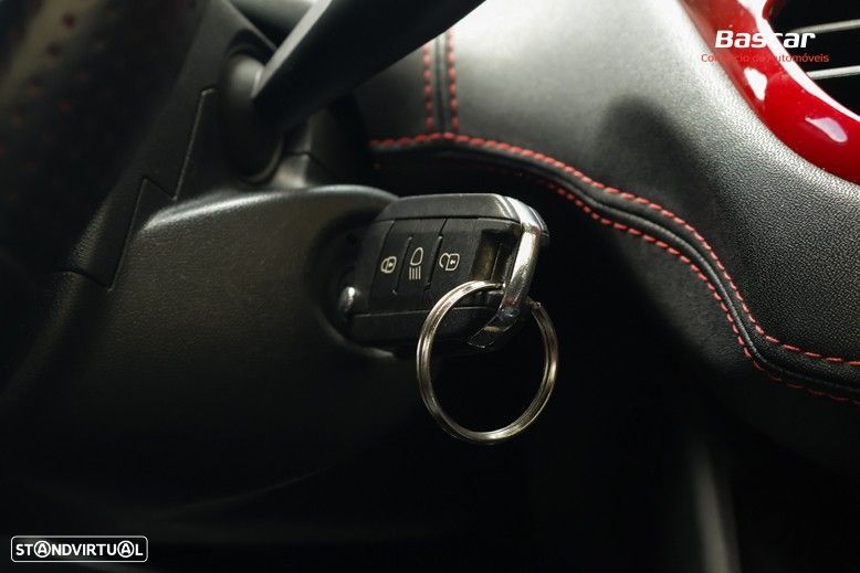 Peugeot 208 1.6 THP GTi - 53