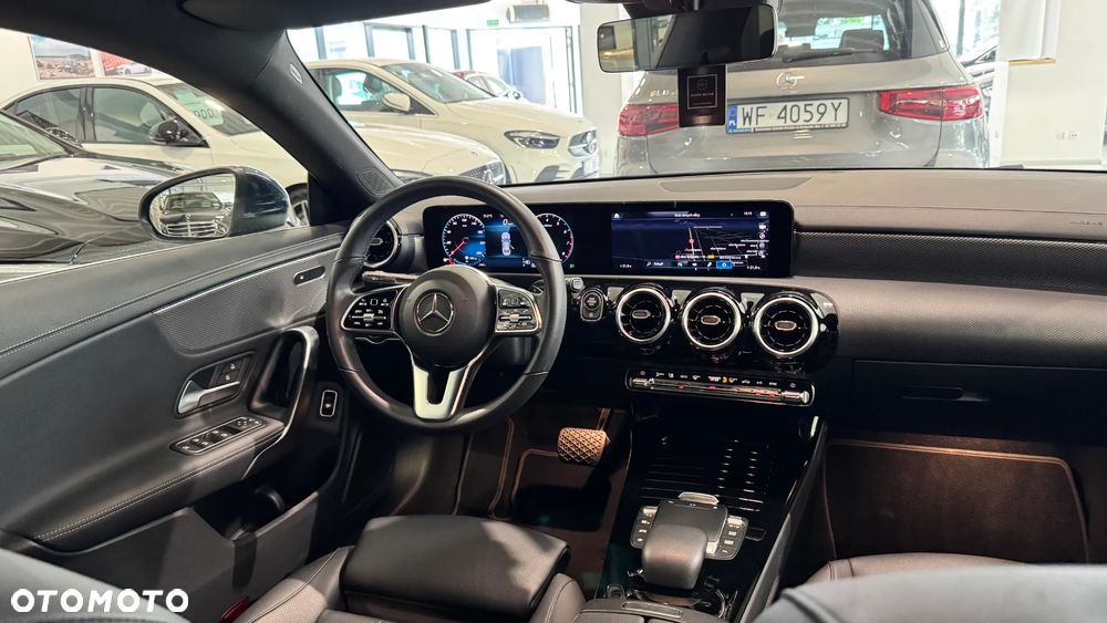 Mercedes-Benz CLA 180 Progressive 7G-DCT - 19