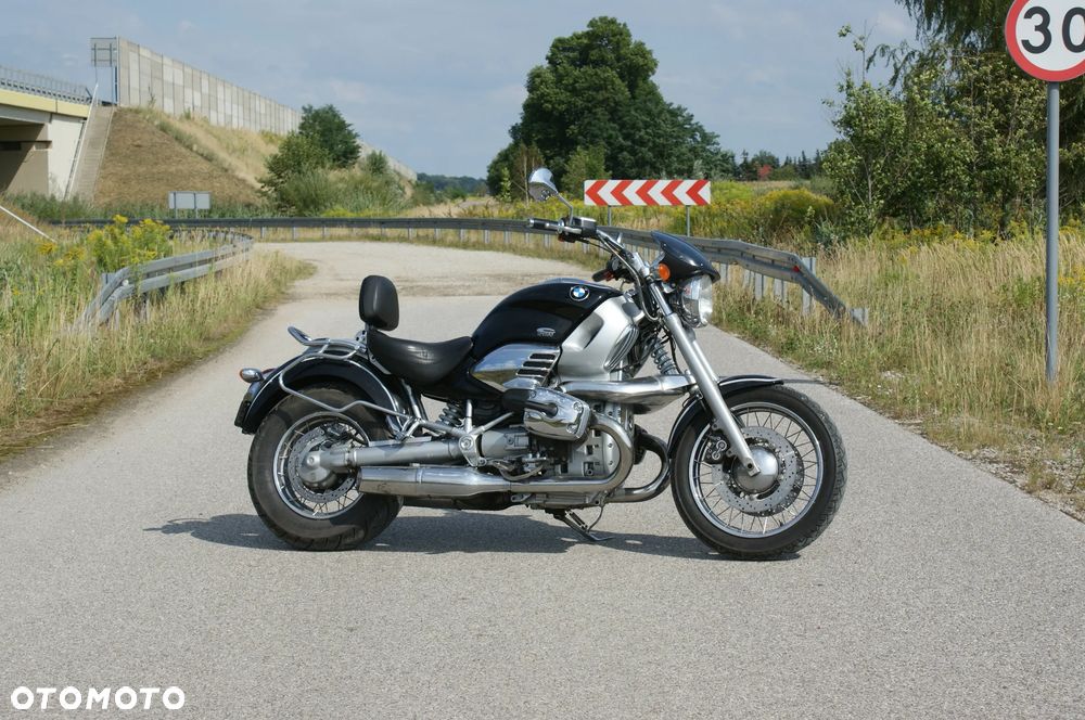 BMW R - 1