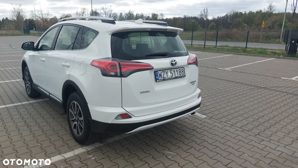 Toyota RAV4 - 4