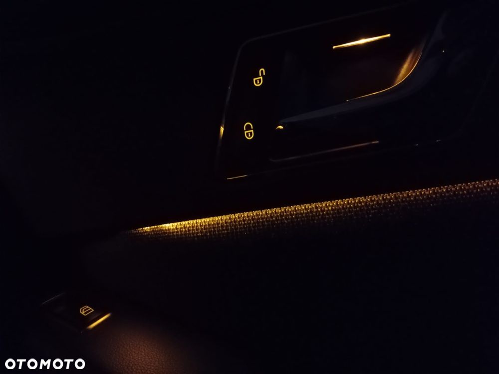 Mercedes-Benz Klasa E 220 CDI DPF BlueEFFICIENCY Automatik Avantgarde - 14