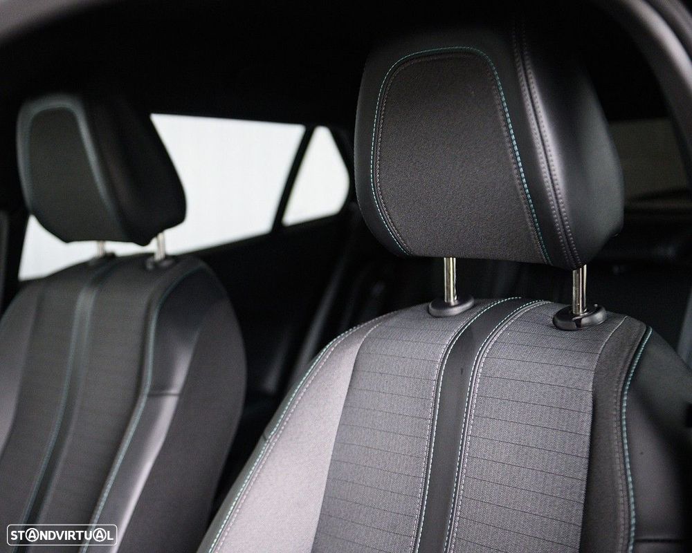 Peugeot 2008 1.2 PureTech Allure Pack - 25