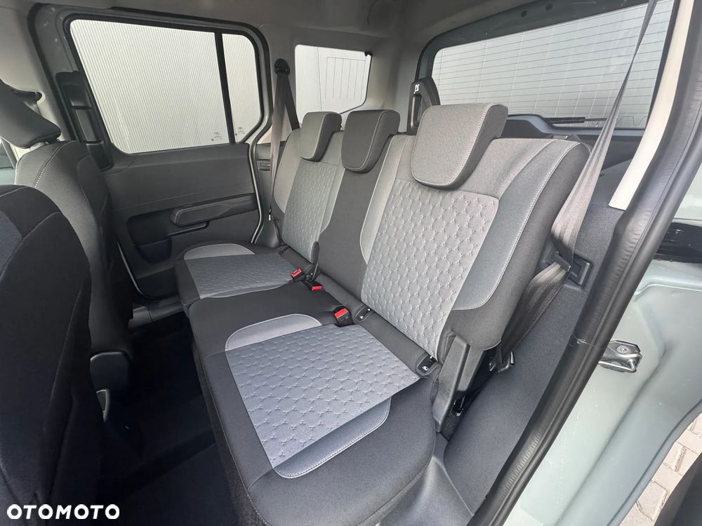 Ford Tourneo Courier 1.0 EcoBoost Titanium - 22