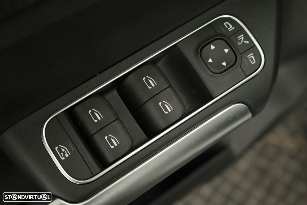 Mercedes-Benz EQA 300 4Matic AMG Line - 20