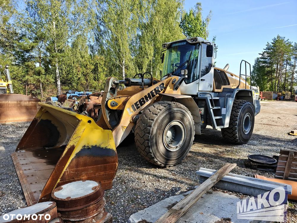 Liebherr L566 - 4