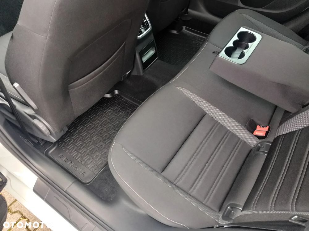 Skoda Octavia 1.4 TSI Ambition - 21