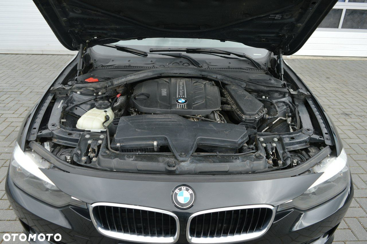 BMW Seria 3 316d EU6 - 39