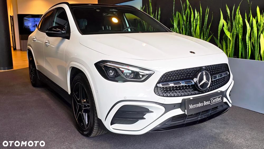 Mercedes-Benz GLA 200 AMG Line - 2
