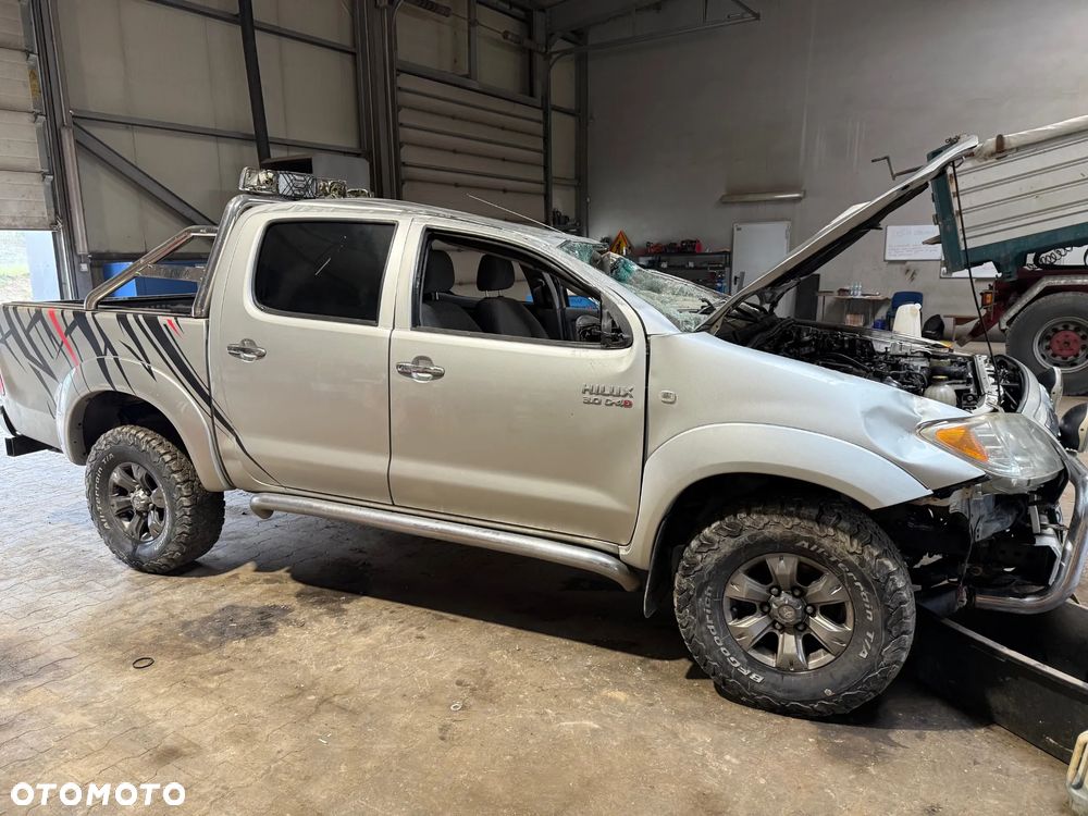 Toyota Hilux 3.0 D-4D Sol - 4
