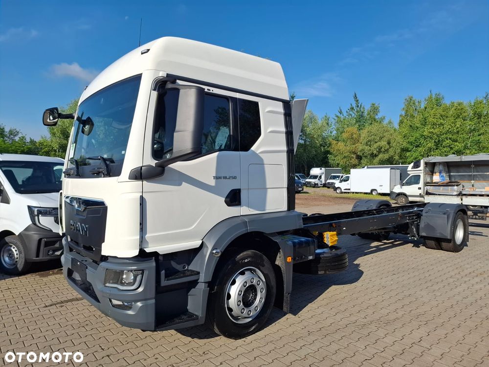 MAN MAN TGM 18.250 4x2 BL CH - 4