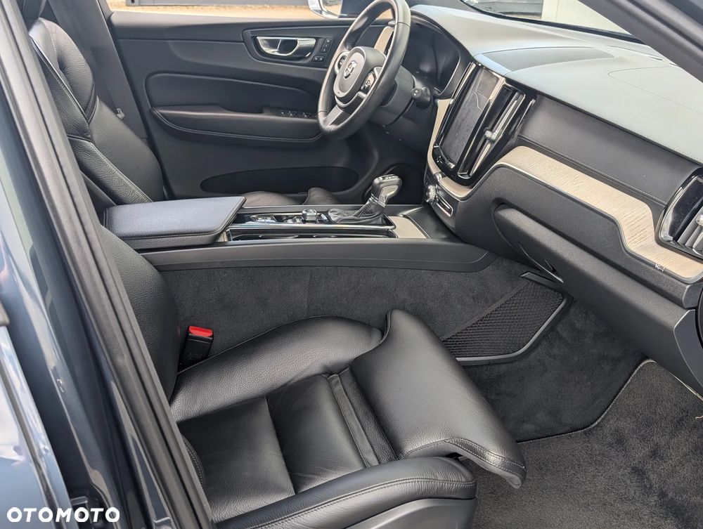 Volvo XC 60 - 22
