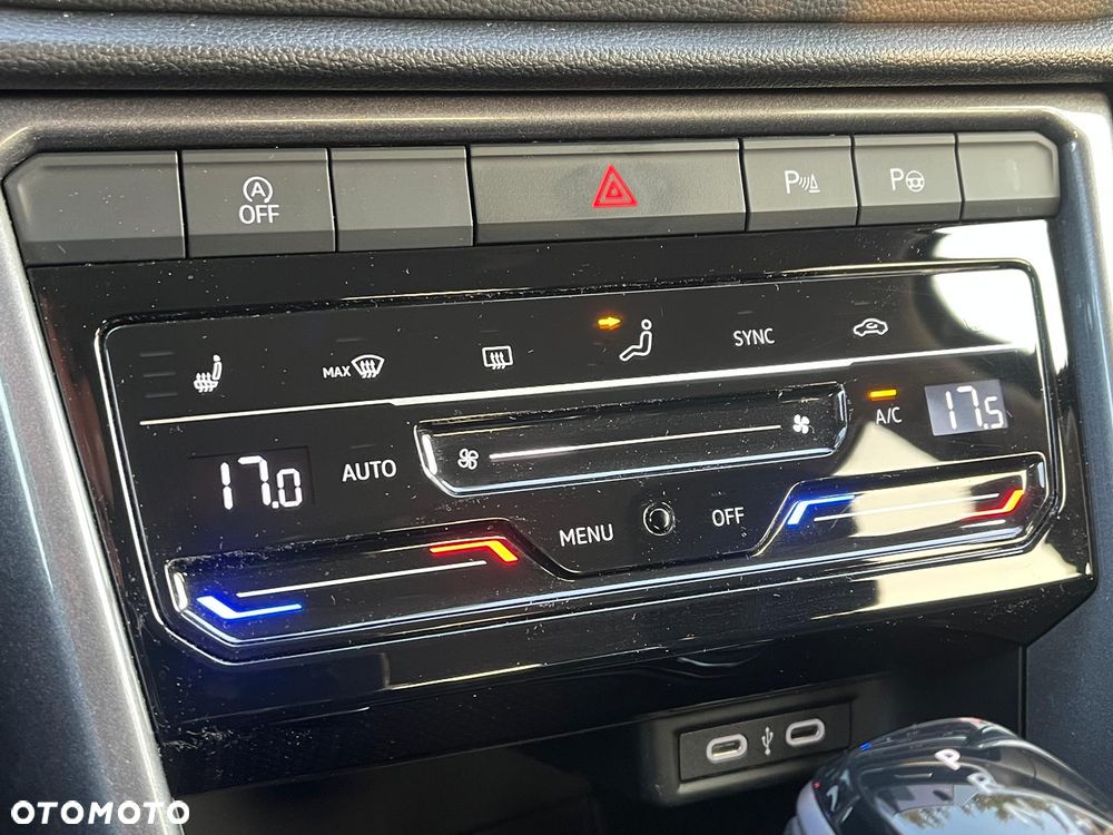 Volkswagen T-Roc 1.5 TSI Style DSG - 22