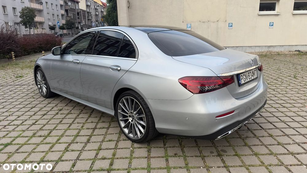 Mercedes-Benz Klasa E 300 d 4Matic 9G-TRONIC AMG Line - 4