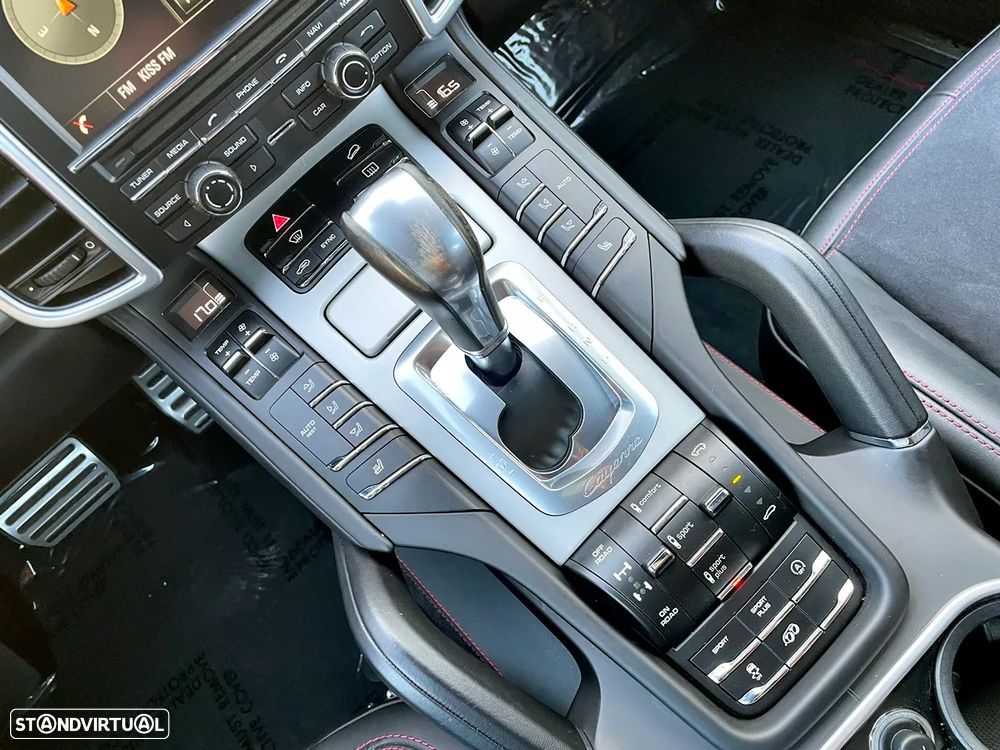 Porsche Cayenne GTS - 24