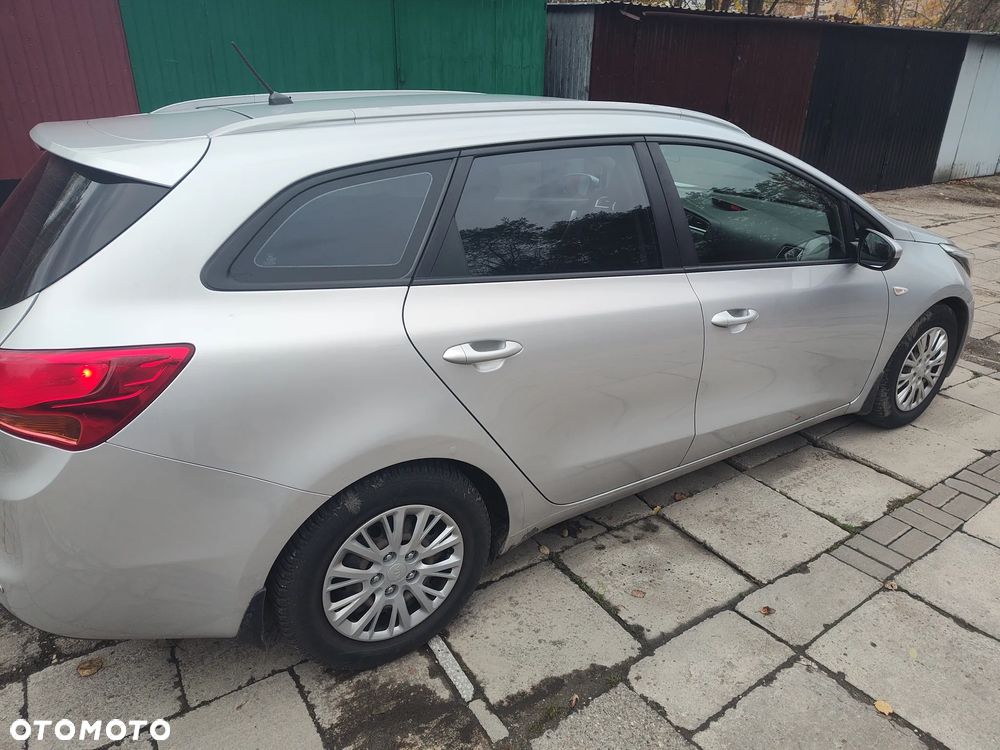 Kia Ceed Cee'd 1.6 GDI L - 4