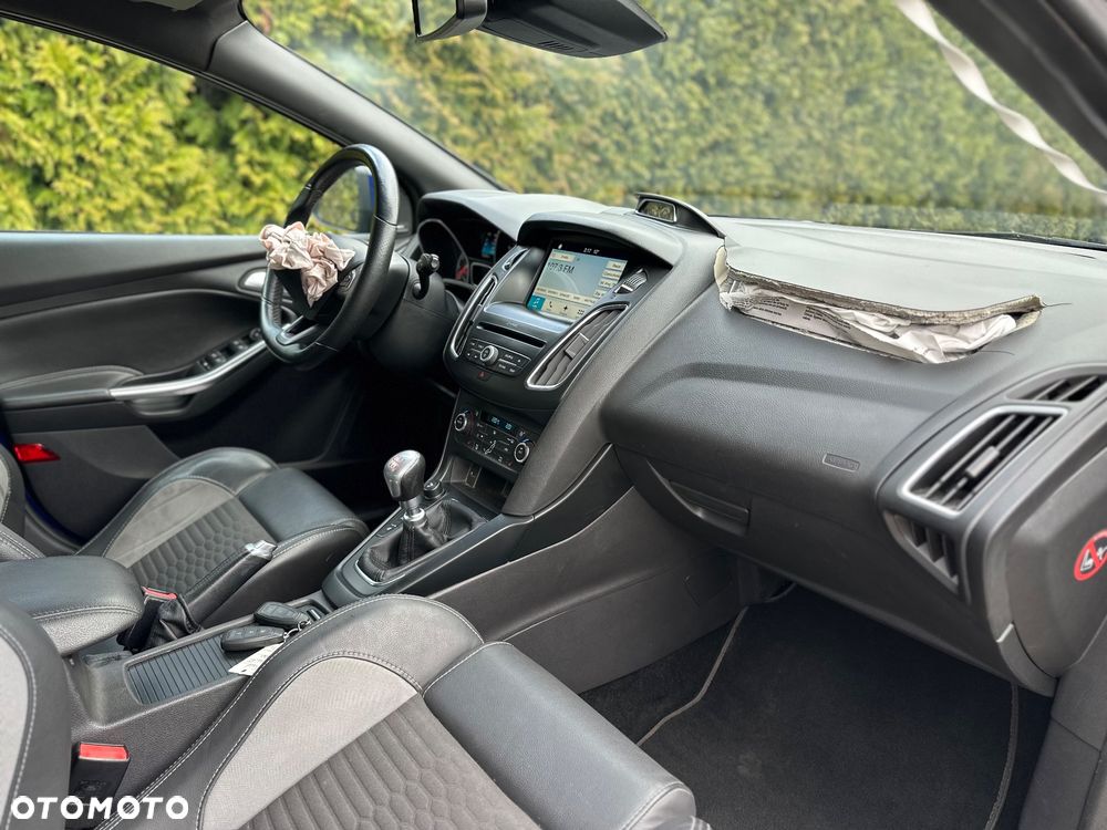 Ford Focus 2.0 EcoBoost ST mit Leder-Sport-Paket - 22