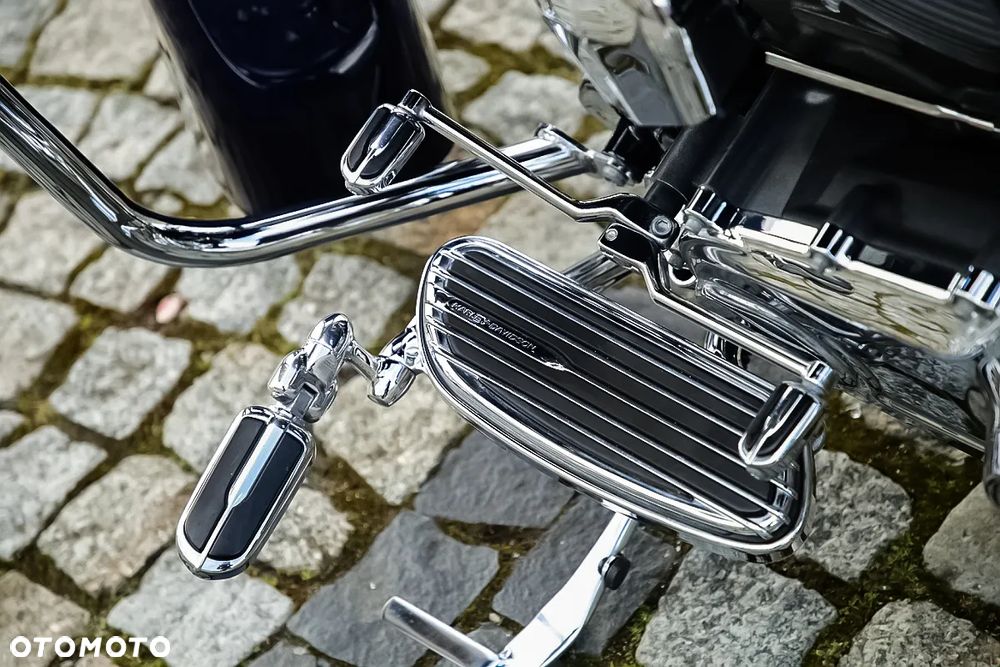 Harley-Davidson Touring Street Glide - 12