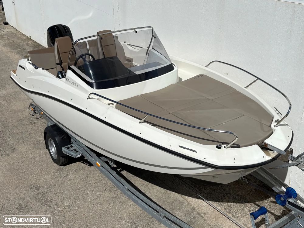 Quicksilver Activ 605 Sundeck - 9