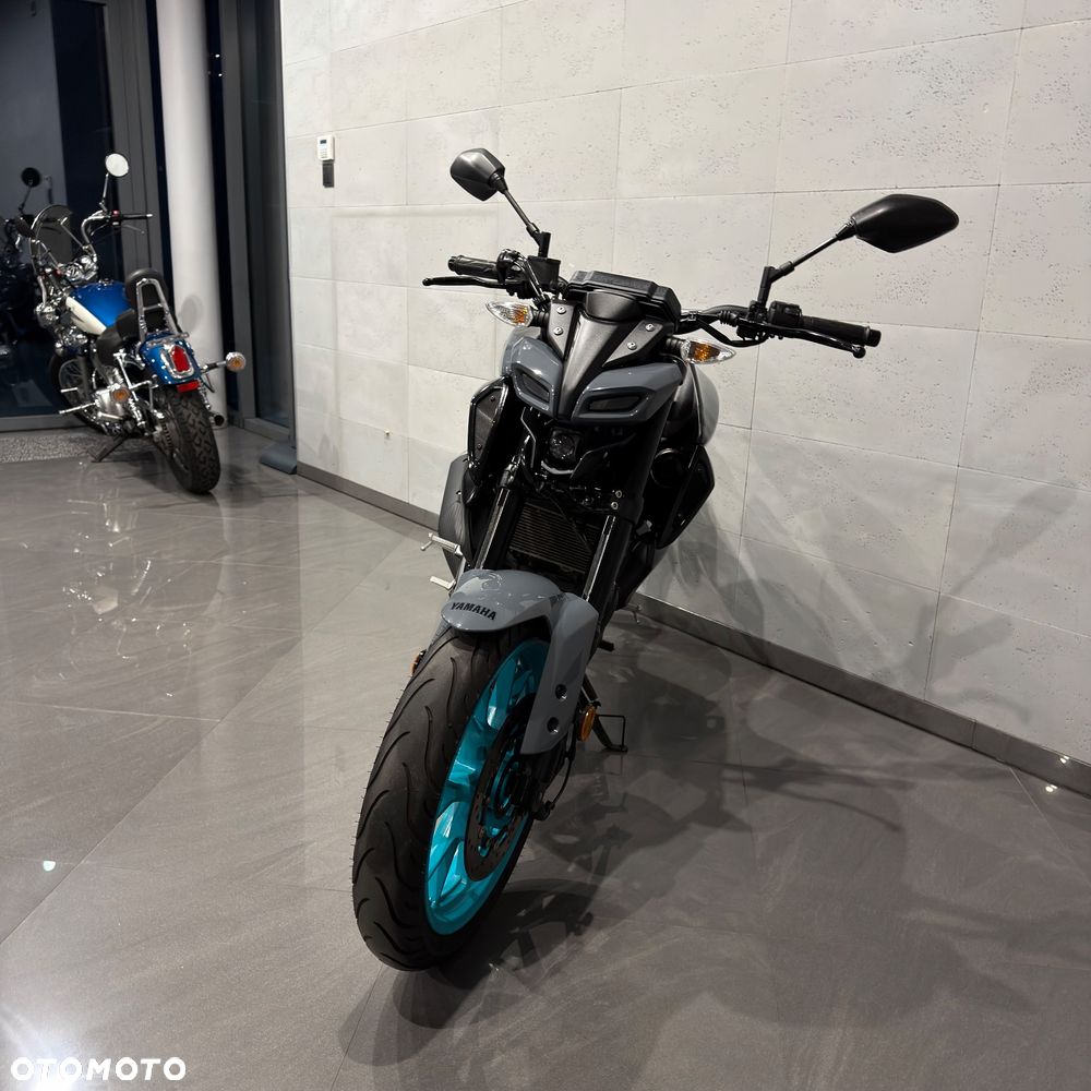Yamaha MT - 4