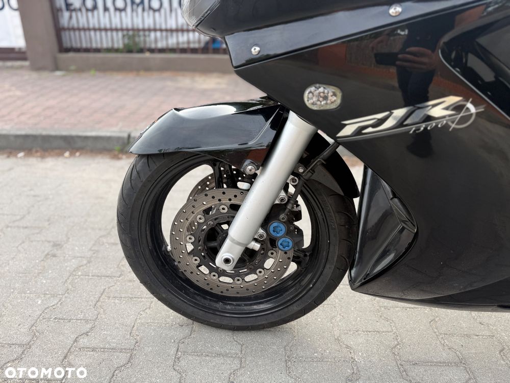 Yamaha FJR - 21