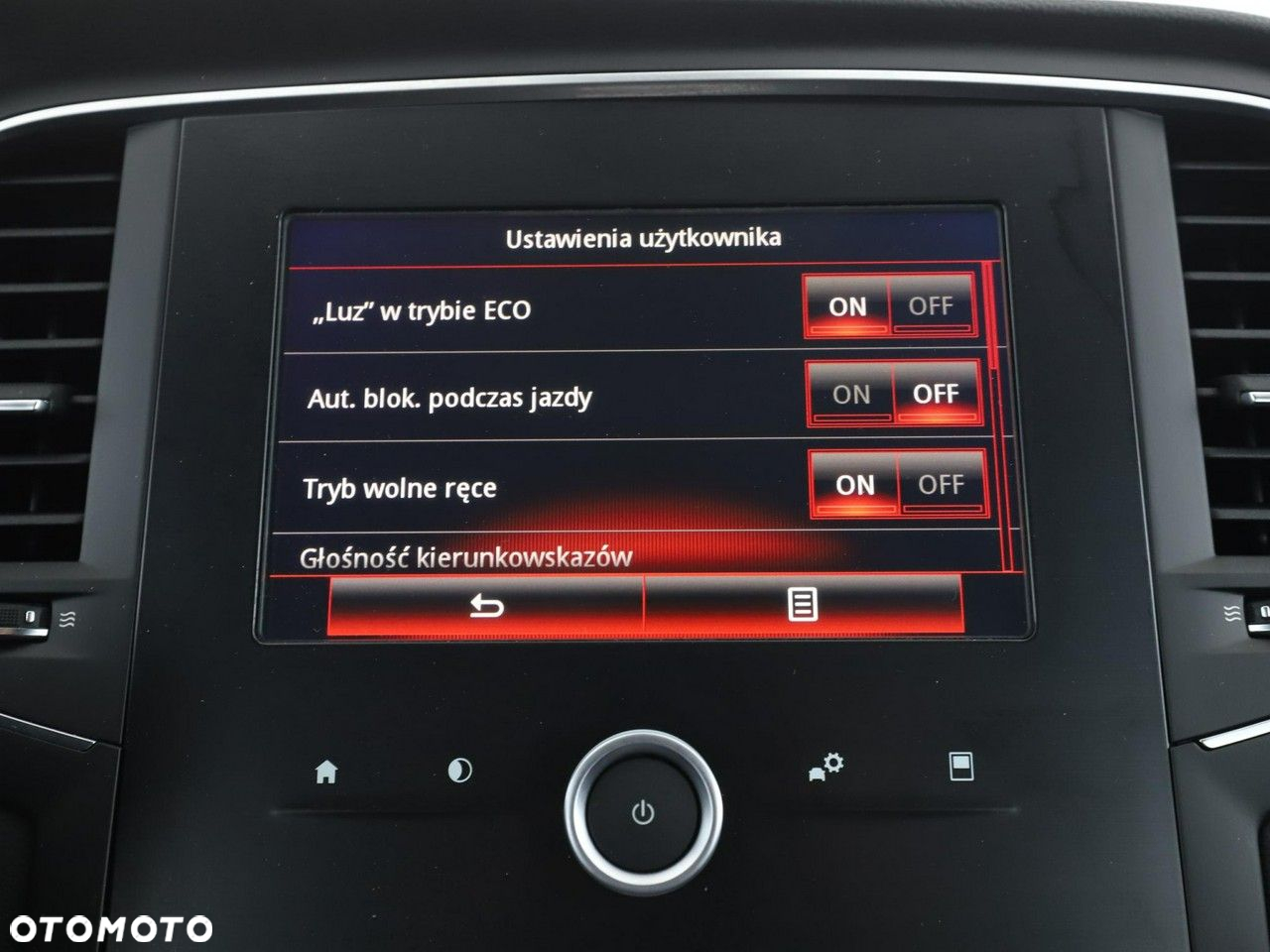 Renault Megane ENERGY TCe 130 EDC BUSINESS - 26