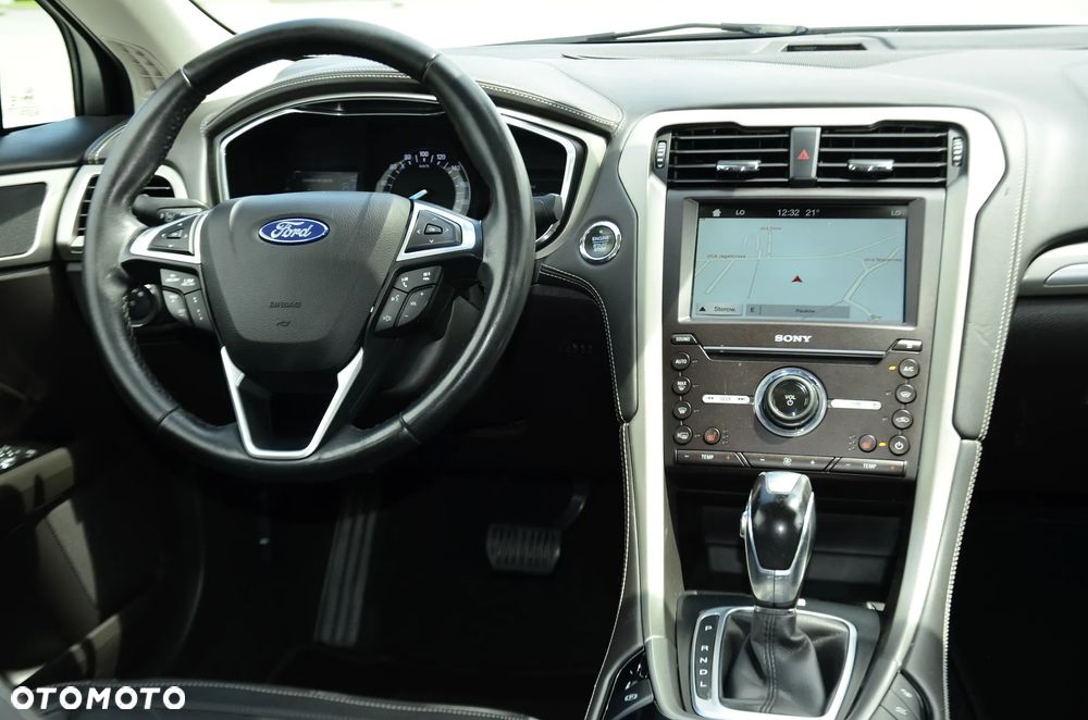 Ford Mondeo Vignale 2.0 Hybrid - 23