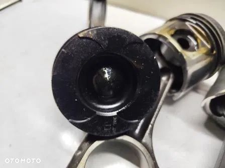 TŁOK+KORBOWÓD 2,5 DCI _SILNIK G9U_08R DUŻA KOMORA - 2