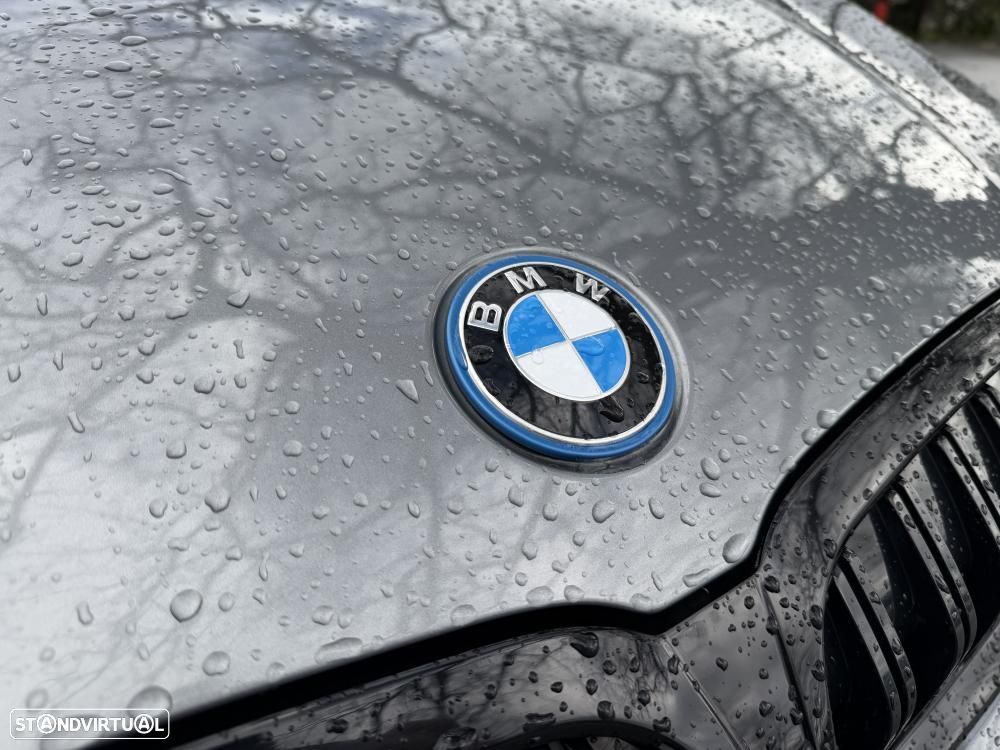 BMW 330 e Pack 50 anos M Auto - 12