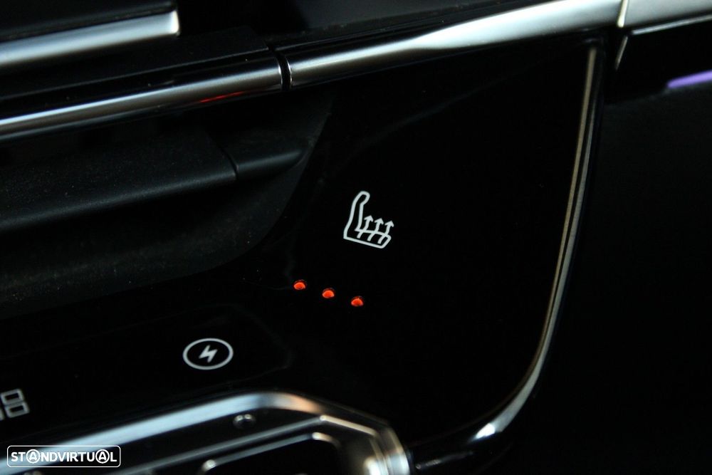 Peugeot e-2008 GT Pack - 31