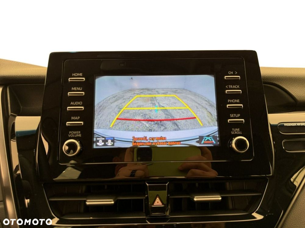 Toyota Camry - 21
