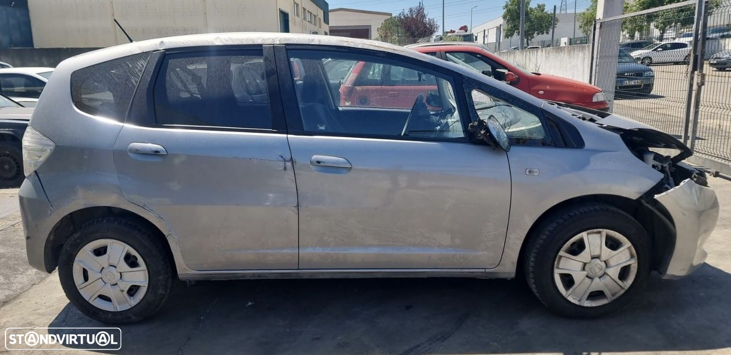 Honda Jazz 1.3i IMA i-VTEC hibrido de 2011 disponível para peças MALA PARA CHOQU... - 4