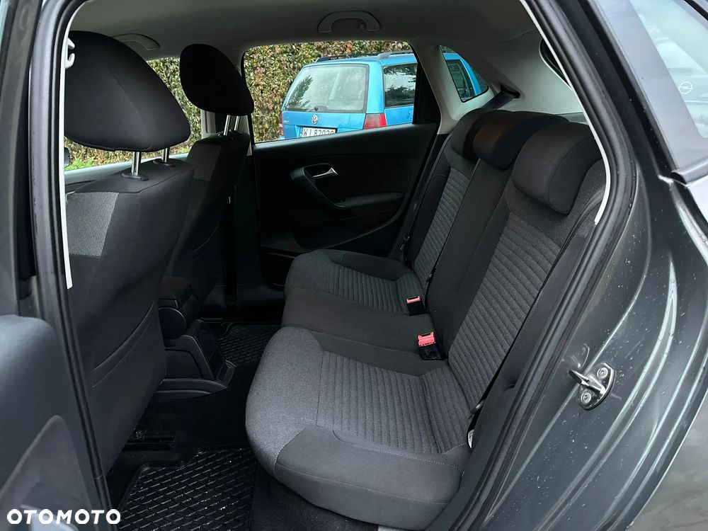 Volkswagen Polo 1.6 TDI Blue Motion Technology Comfortline - 21